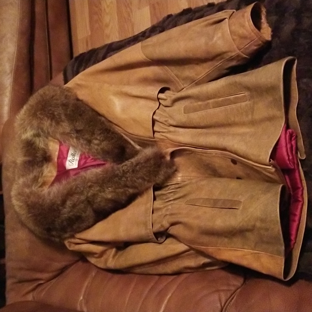 Coat - Picture 3 of 3